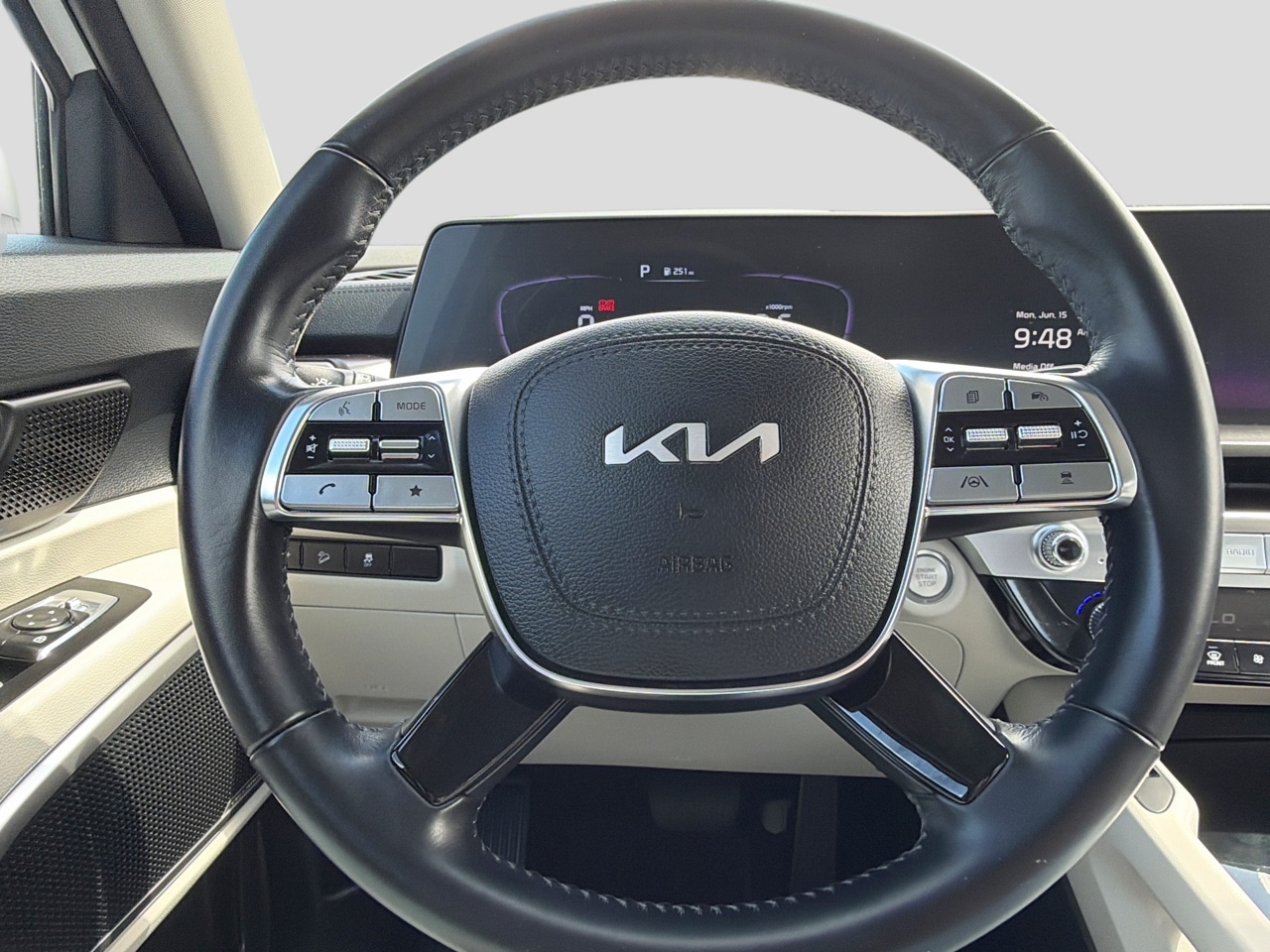 2023 Kia Telluride S - Photo 19