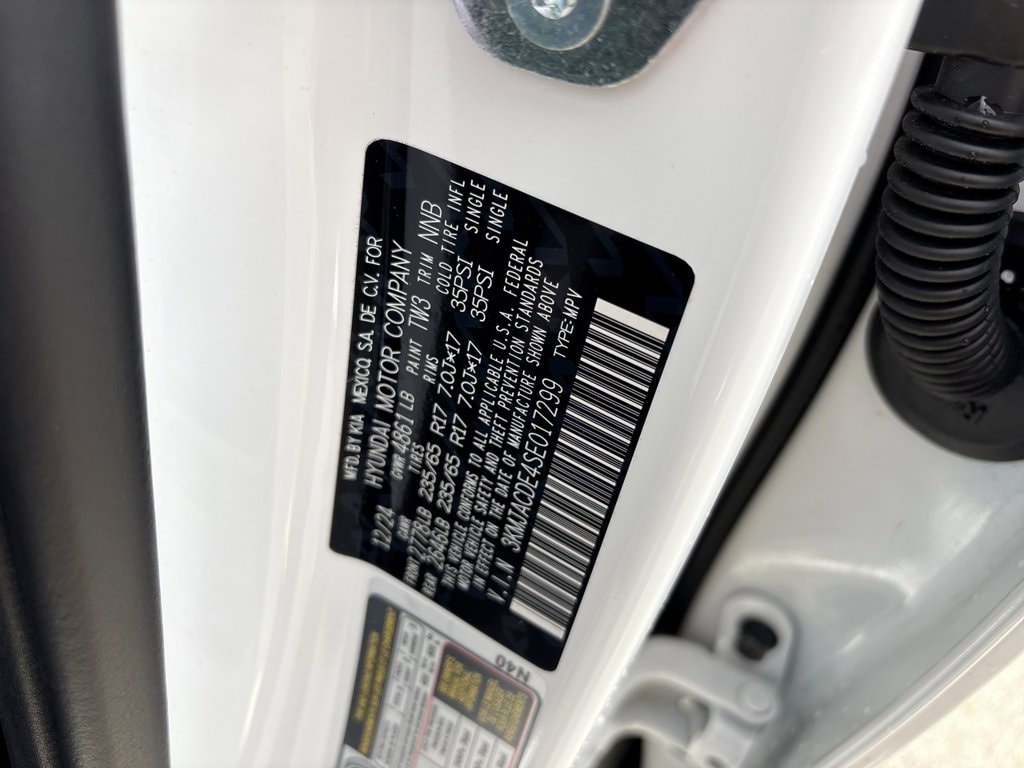 2025 Hyundai Tucson SE - Photo 23