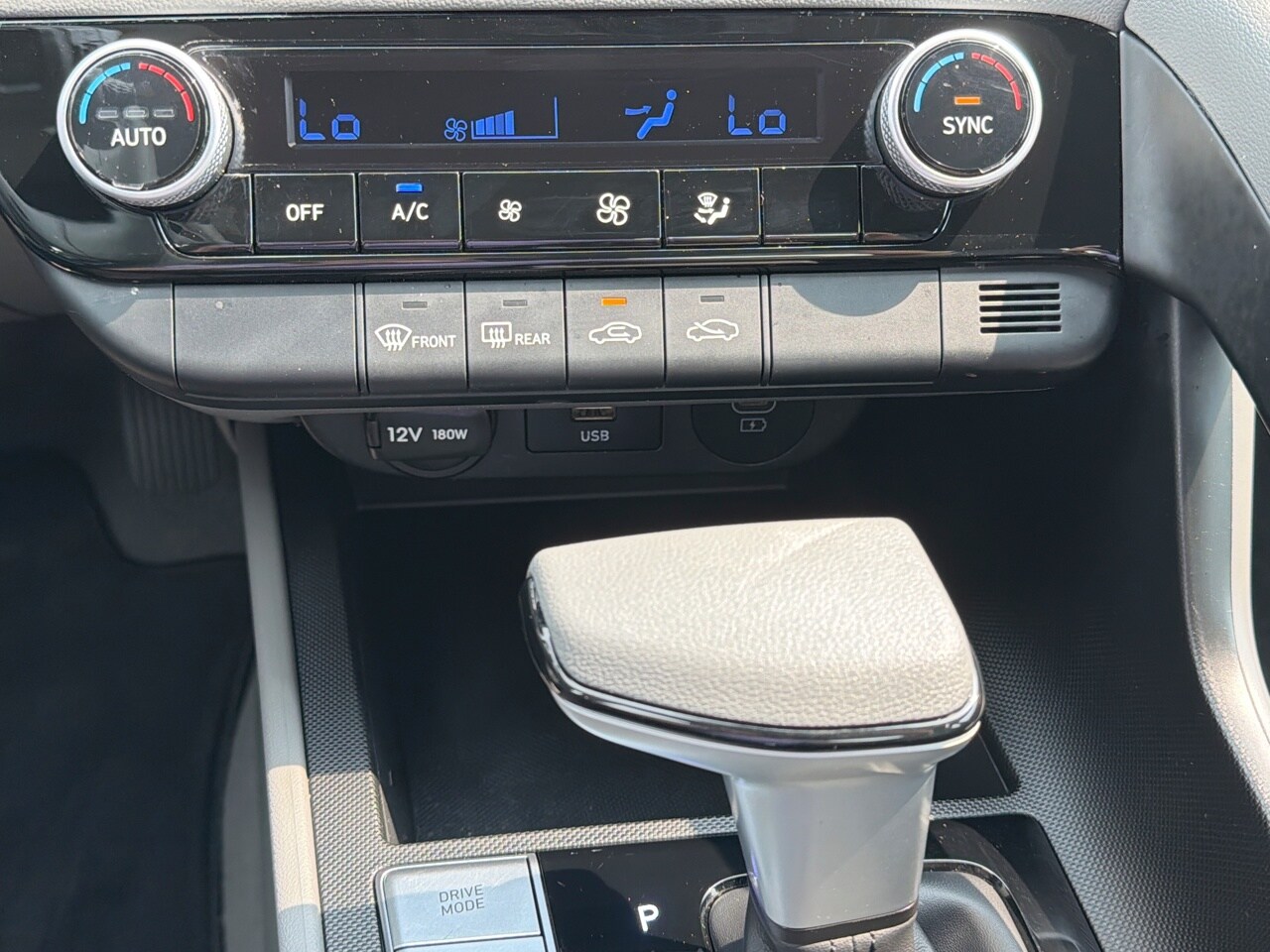 2024 Hyundai Elantra SEL - Photo 24
