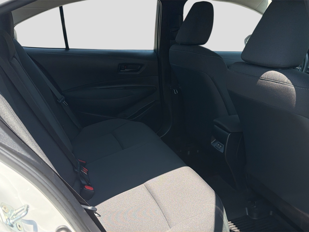 2024 Toyota Corolla LE - Photo 26