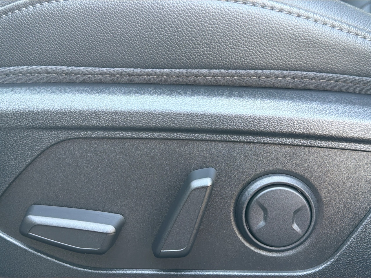 2026 Hyundai Santa Cruz SEL - Photo 17