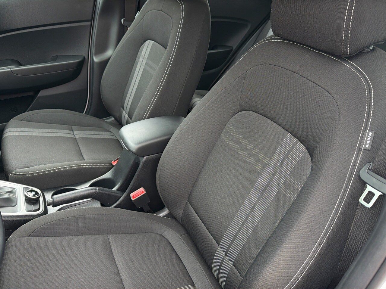 2023 Hyundai Venue SEL - Photo 18