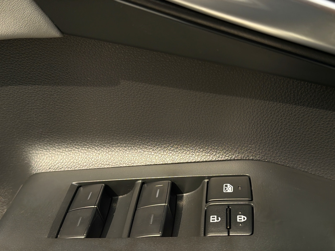 2023 Toyota Highlander XLE - Photo 12