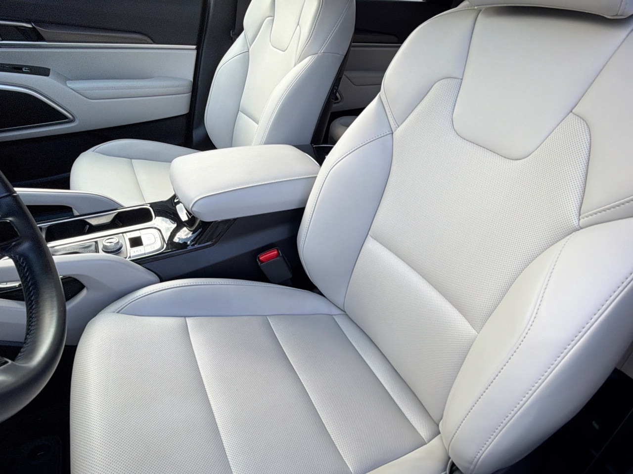 2023 Kia Telluride S - Photo 18