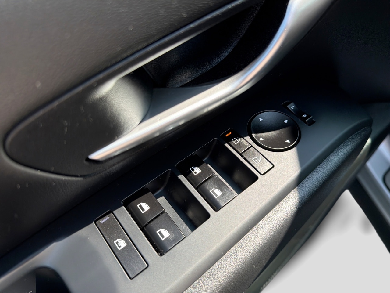 2025 Hyundai Tucson SE - Photo 16