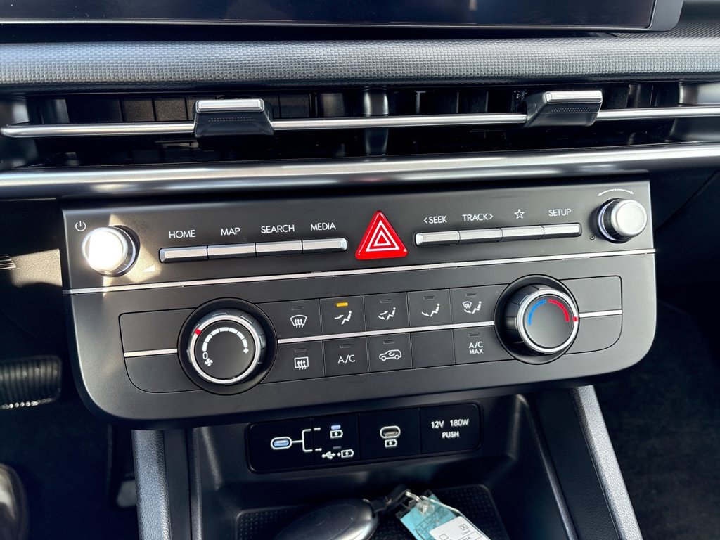2025 Hyundai Tucson SE - Photo 20
