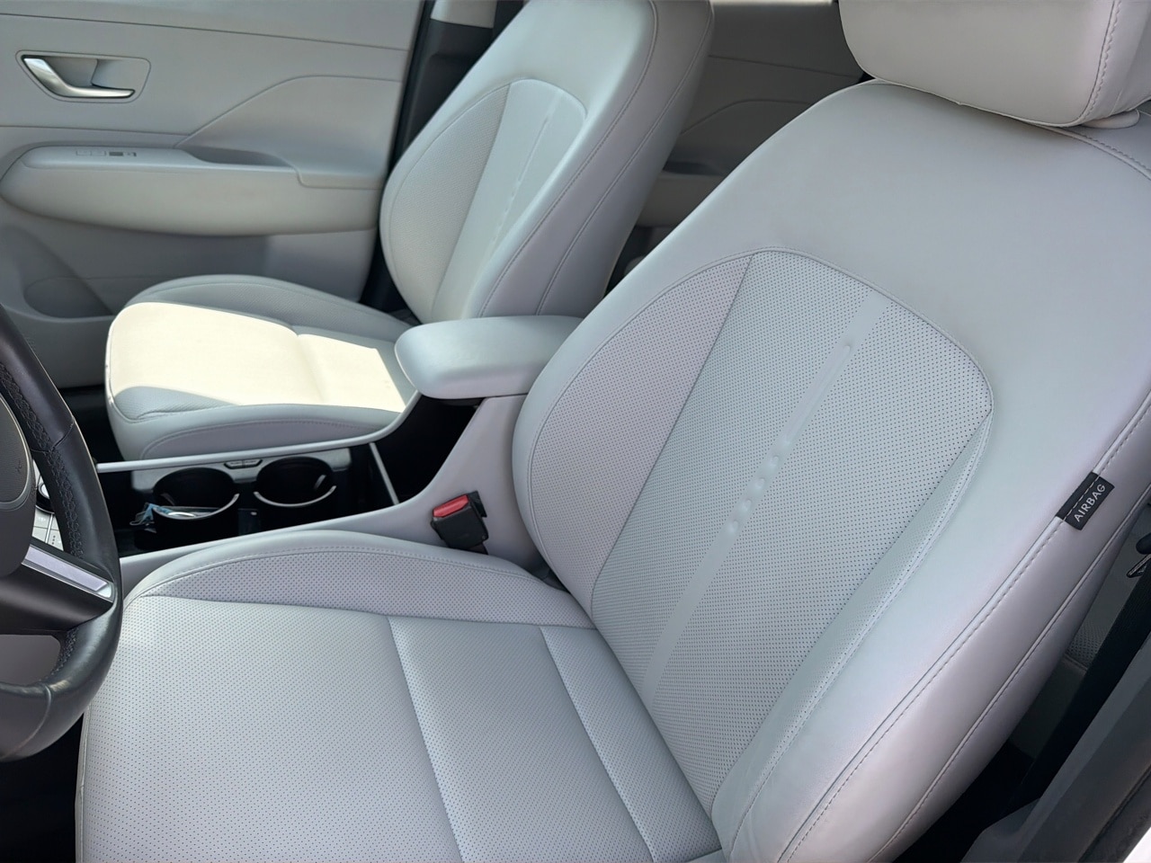 2024 Hyundai Kona Limited - Photo 18