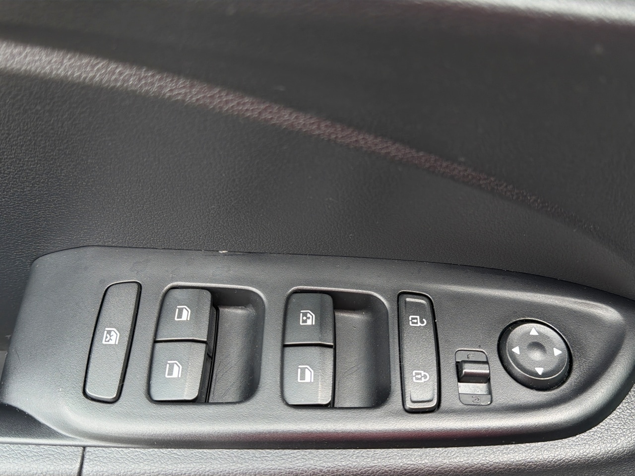 2023 Hyundai Venue SEL - Photo 16