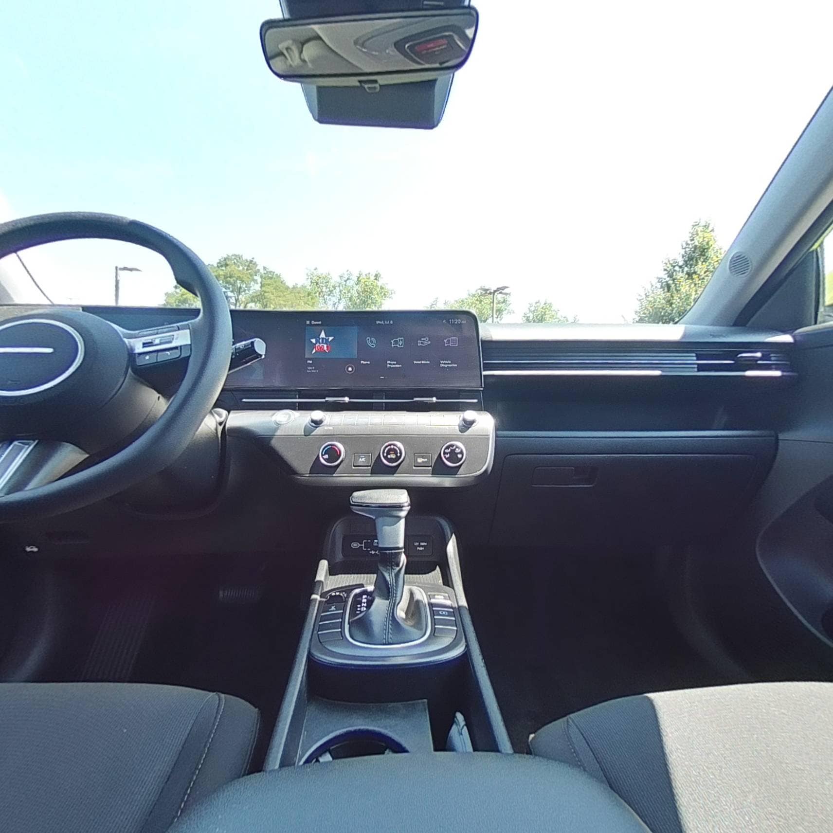 2024 Hyundai Kona SE - Photo 30