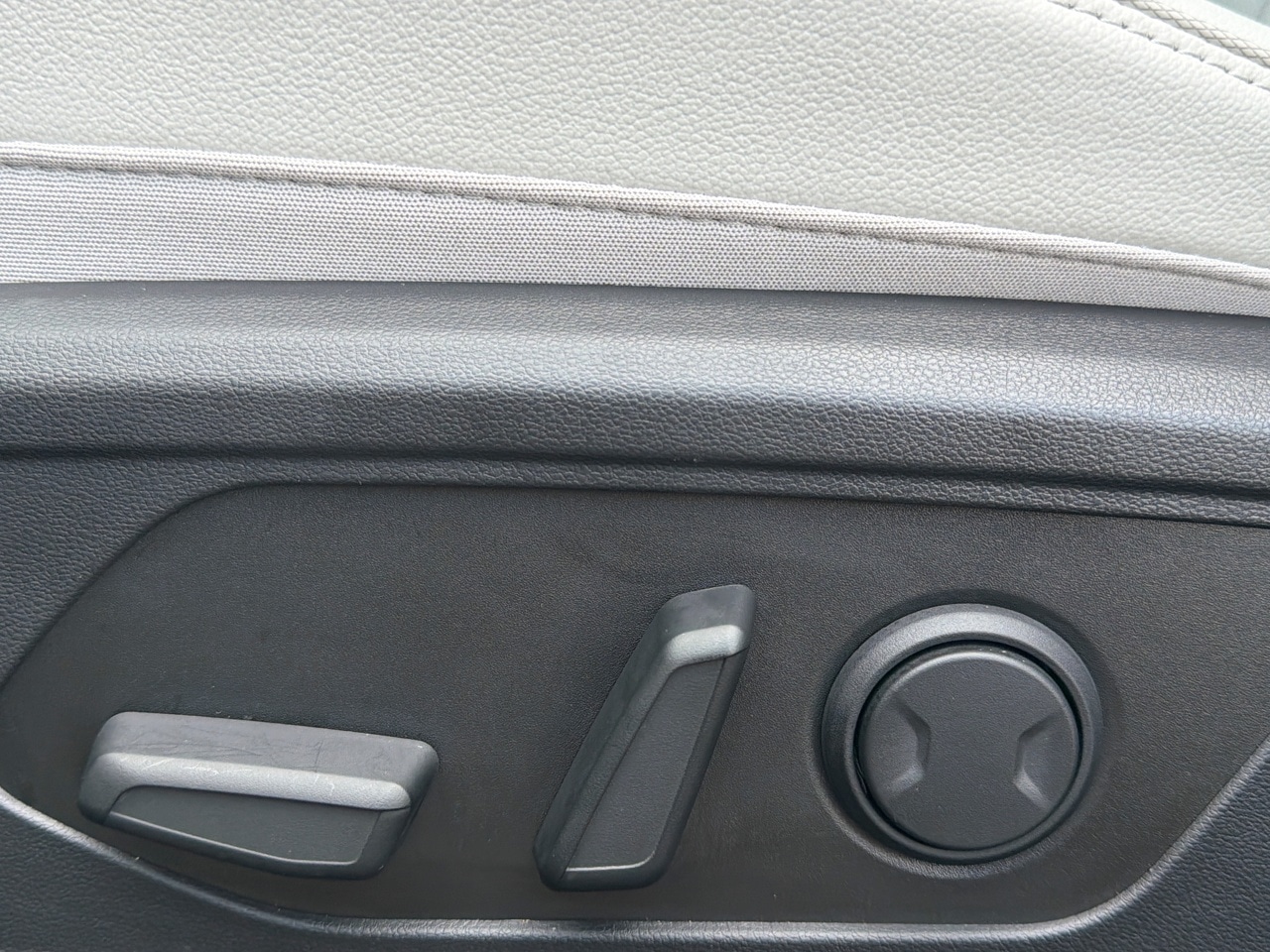 2025 Hyundai Tucson Limited - Photo 17