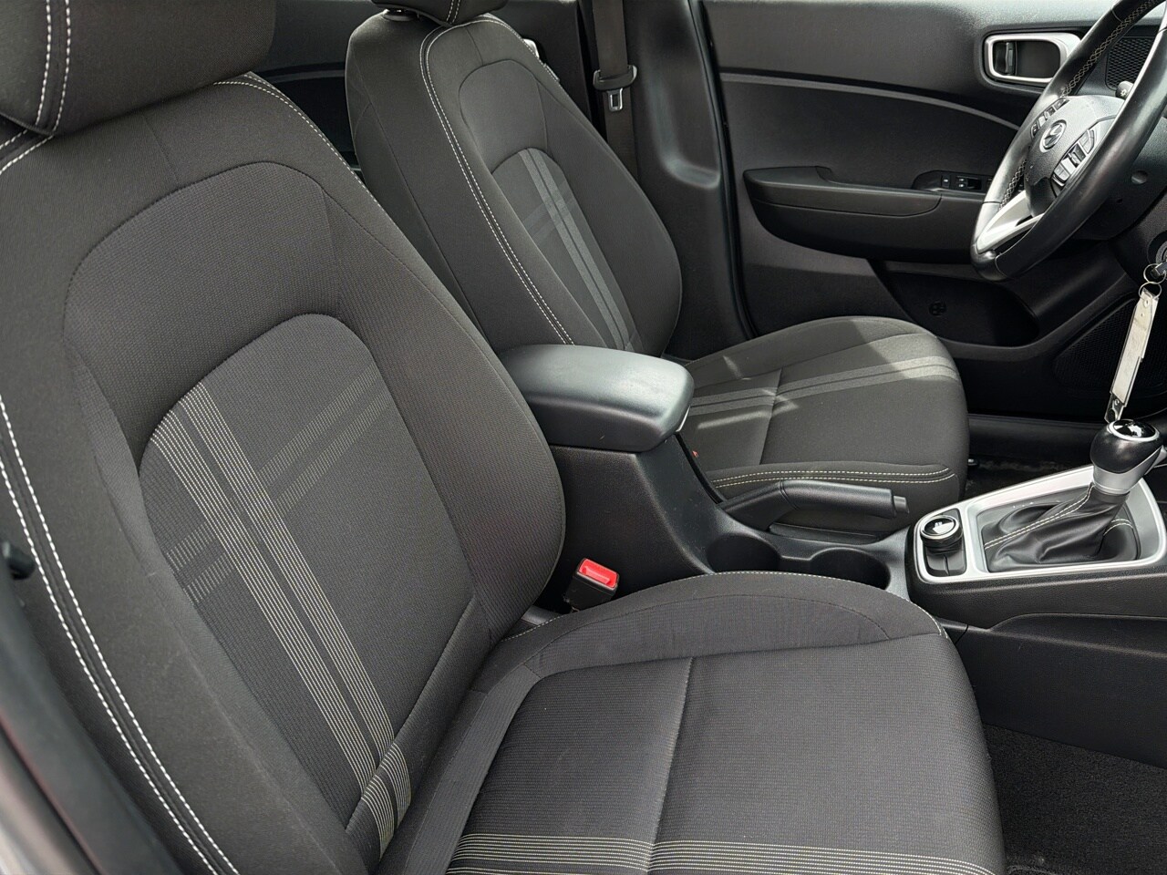 2023 Hyundai Venue SEL - Photo 25