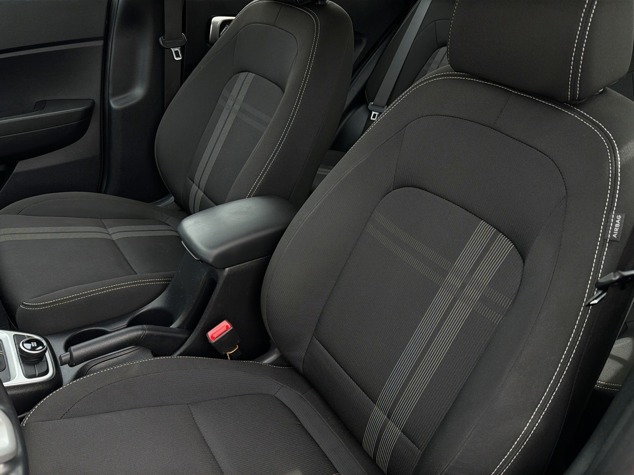 2023 Hyundai Venue SEL - Photo 18