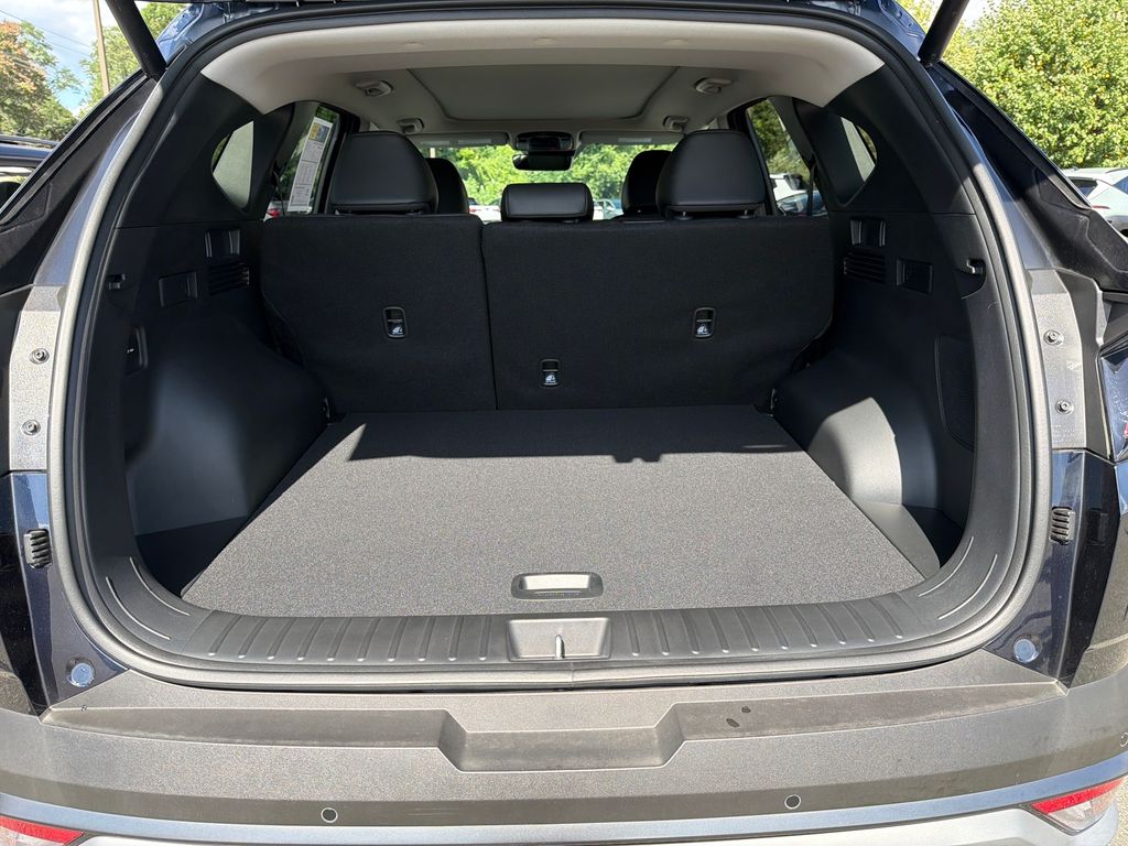2025 Hyundai Elantra Blue - Photo 24