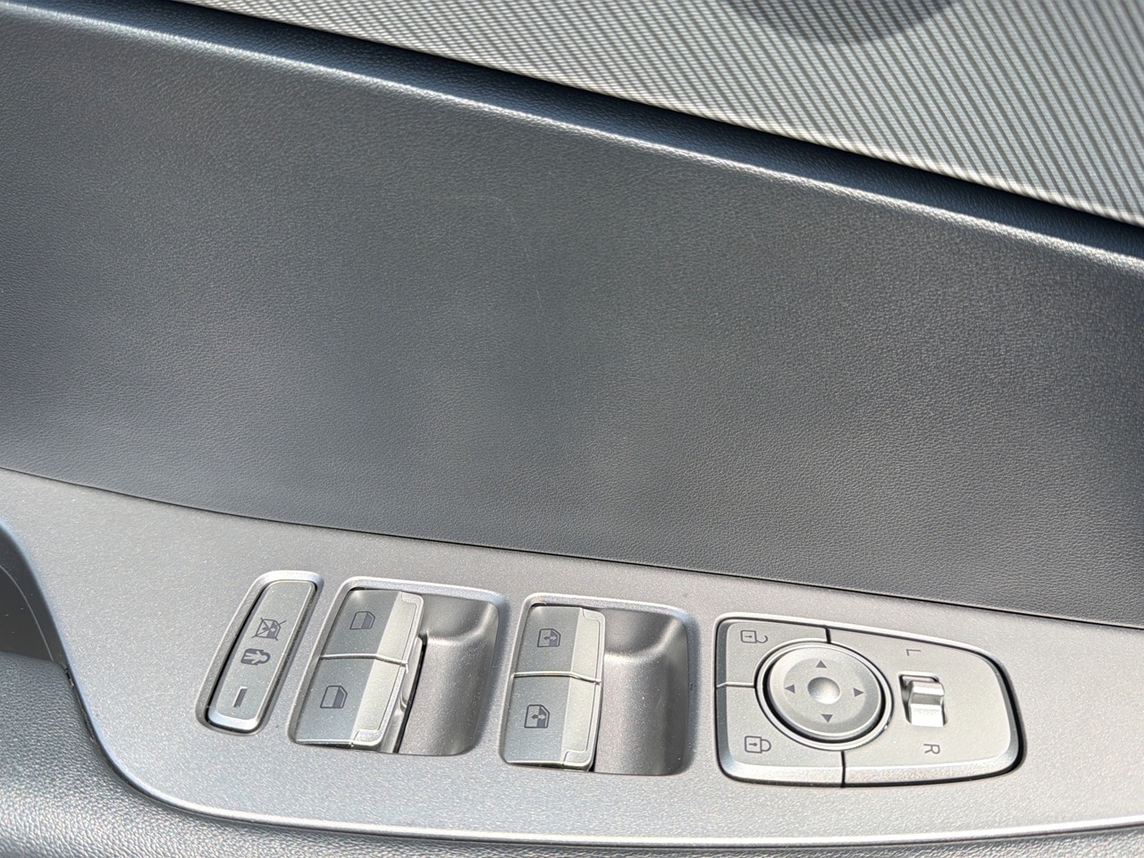 2025 Hyundai Palisade SE - Photo 16