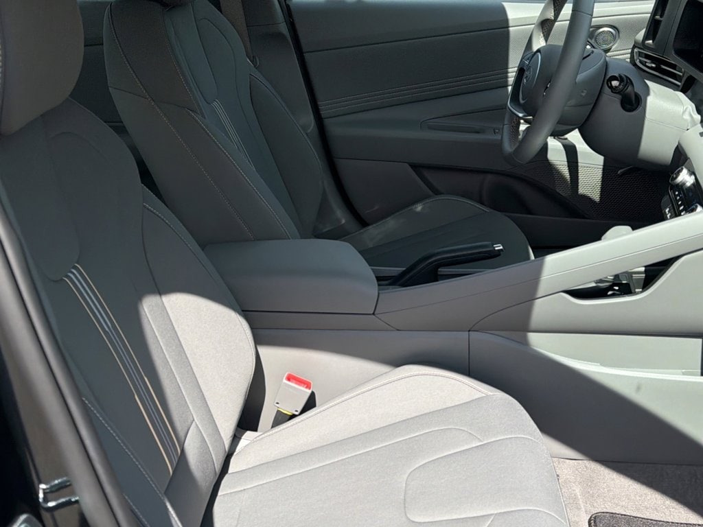 2026 Hyundai Elantra SEL Sport - Photo 24