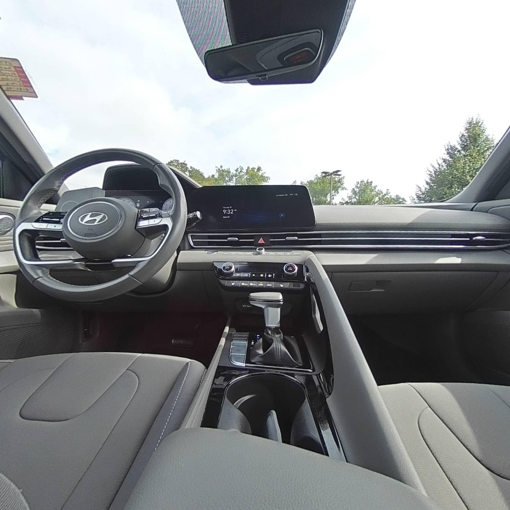 2024 Hyundai Elantra SEL - Photo 31