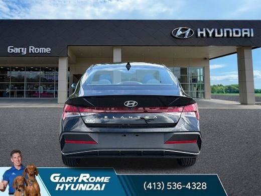 2026 Hyundai Elantra SEL Sport - Photo 13