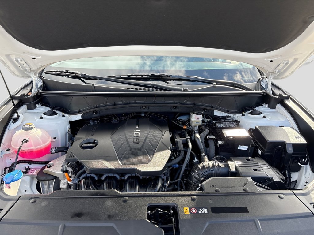 2025 Hyundai Tucson SE - Photo 12