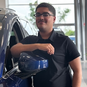 Staff member Manny Suarez from 48232dd82201