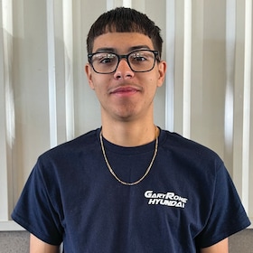 Staff member Manny Soto from 2d0d30e2e018