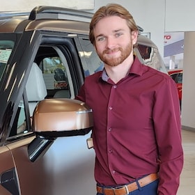 Staff member Sam O'Neil from 2d0d30e2e018