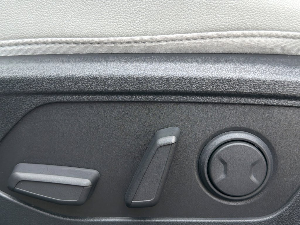 2025 Hyundai Santa Cruz SEL - Photo 17