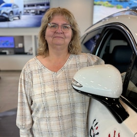 Staff member Ruth Harrison from 48232dd82201