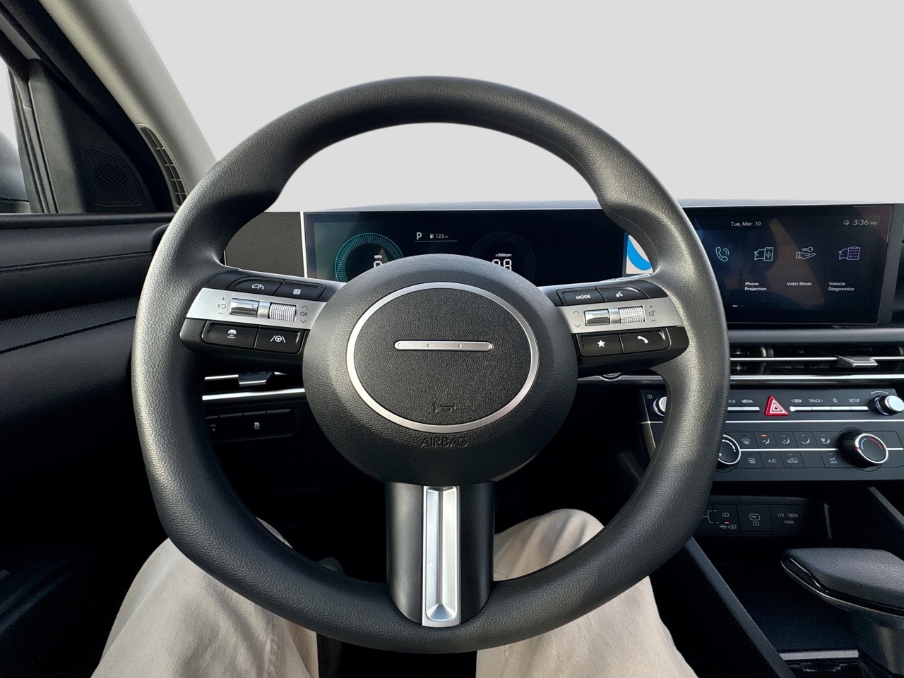 2025 Hyundai Tucson SE - Photo 15