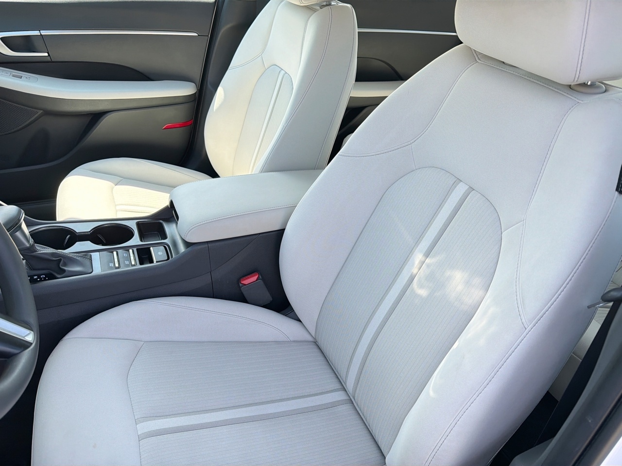 2025 Hyundai Sonata SE - Photo 18
