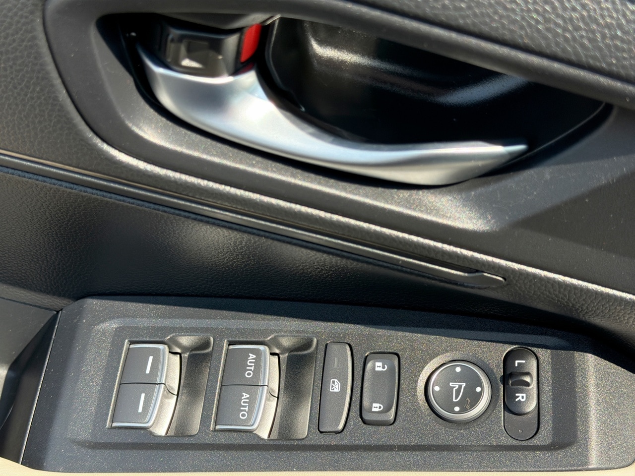 2024 Honda Accord LX - Photo 16