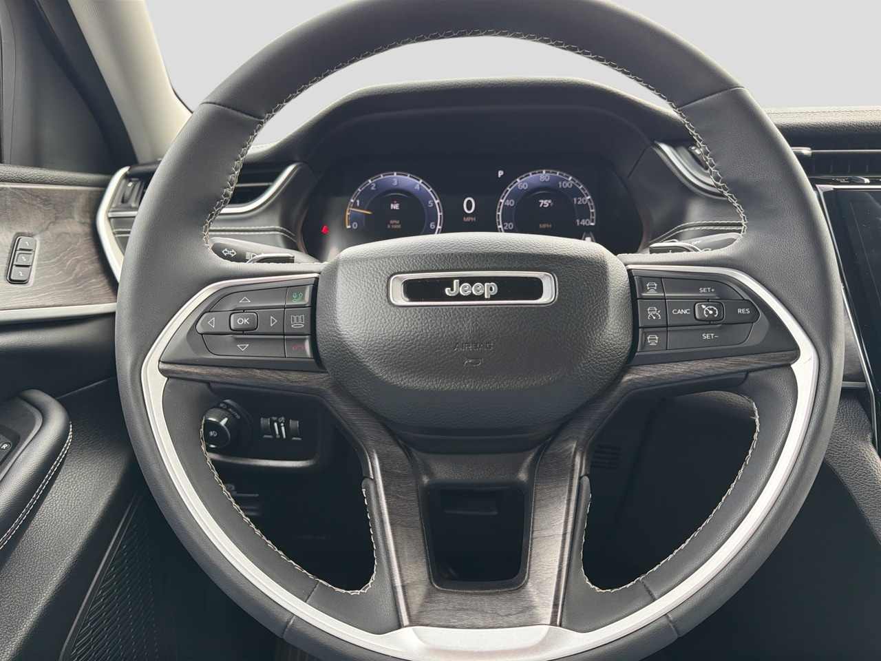 2023 Jeep Grand Cherokee Limited - Photo 19