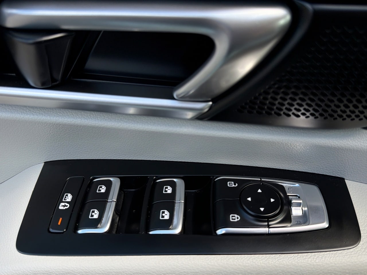 2023 Kia Telluride S - Photo 16