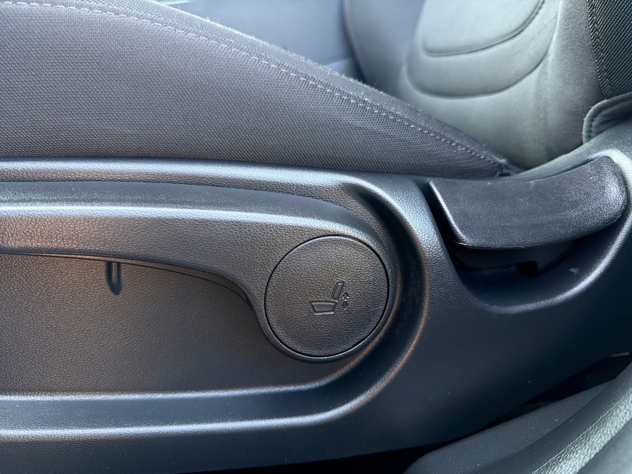 2025 Hyundai Tucson SE - Photo 17
