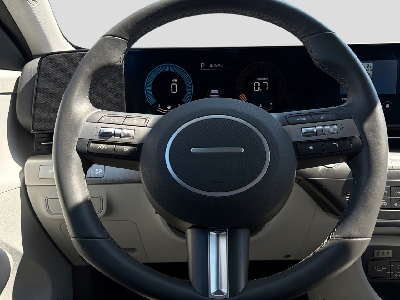 2025 Hyundai Kona SEL - Photo 19