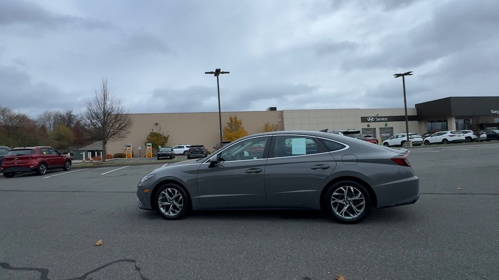 Used 2023 Hyundai Sonata SEL Sedan
