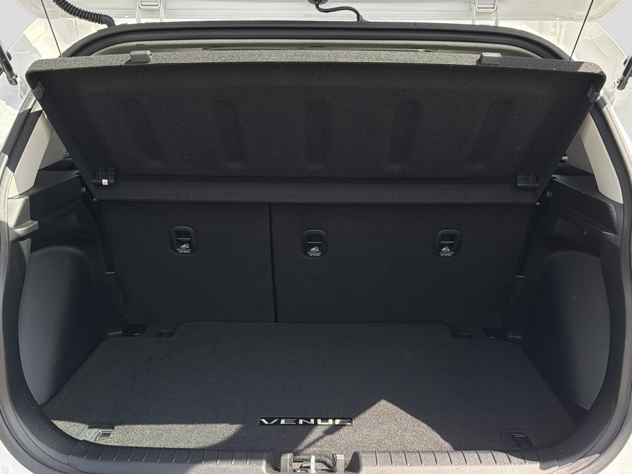2023 Hyundai Venue SEL - Photo 27