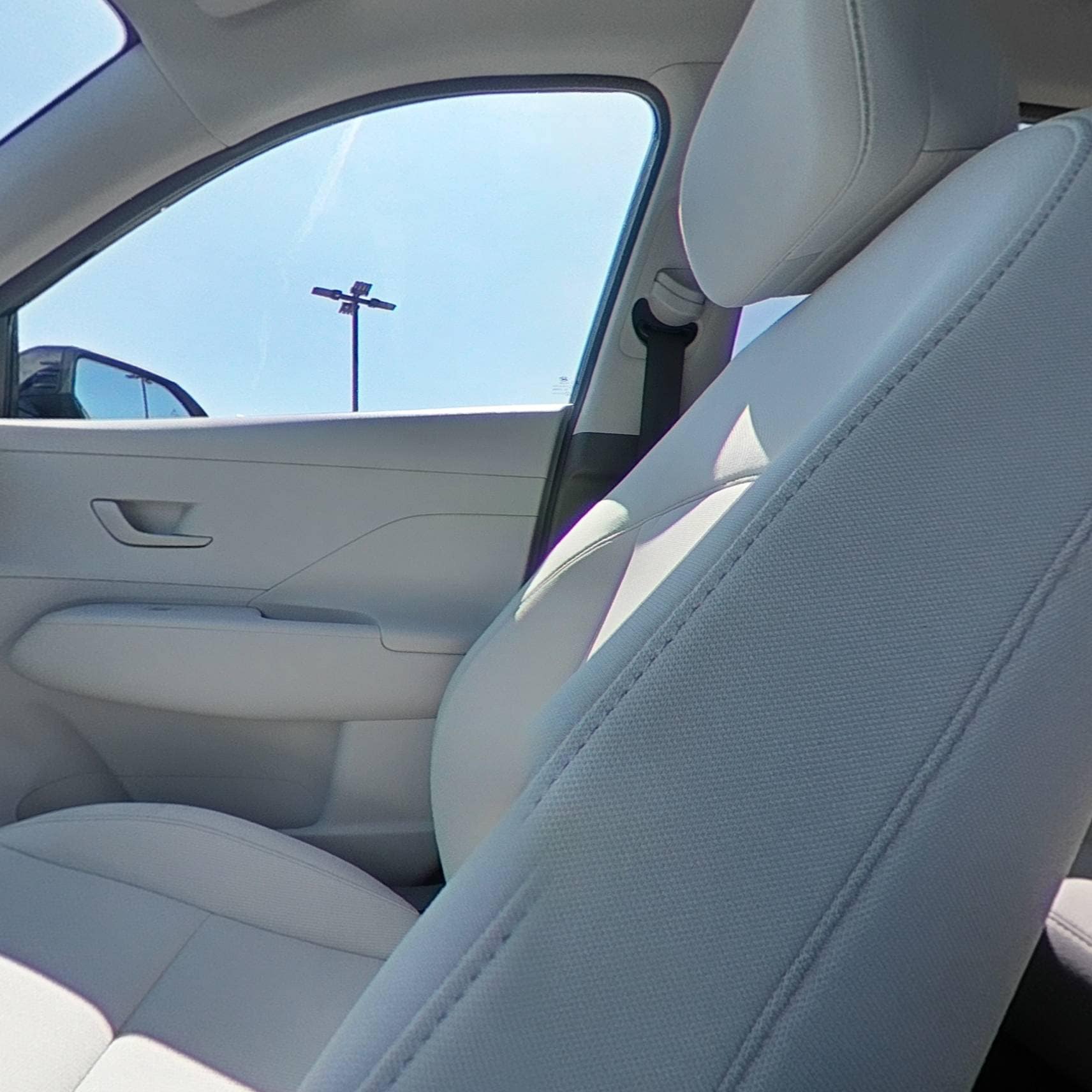 2025 Hyundai Kona SEL - Photo 31