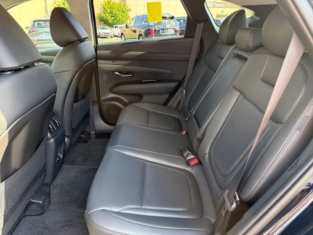 2025 Hyundai Elantra Blue - Photo 23
