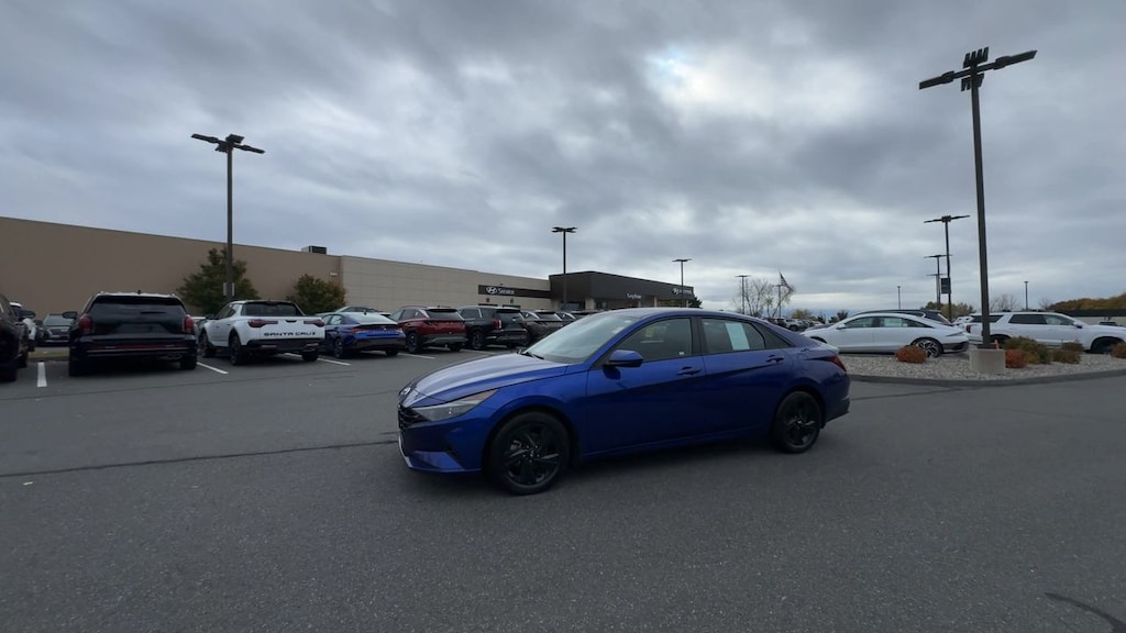 Used 2023 Hyundai Elantra SEL Sedan