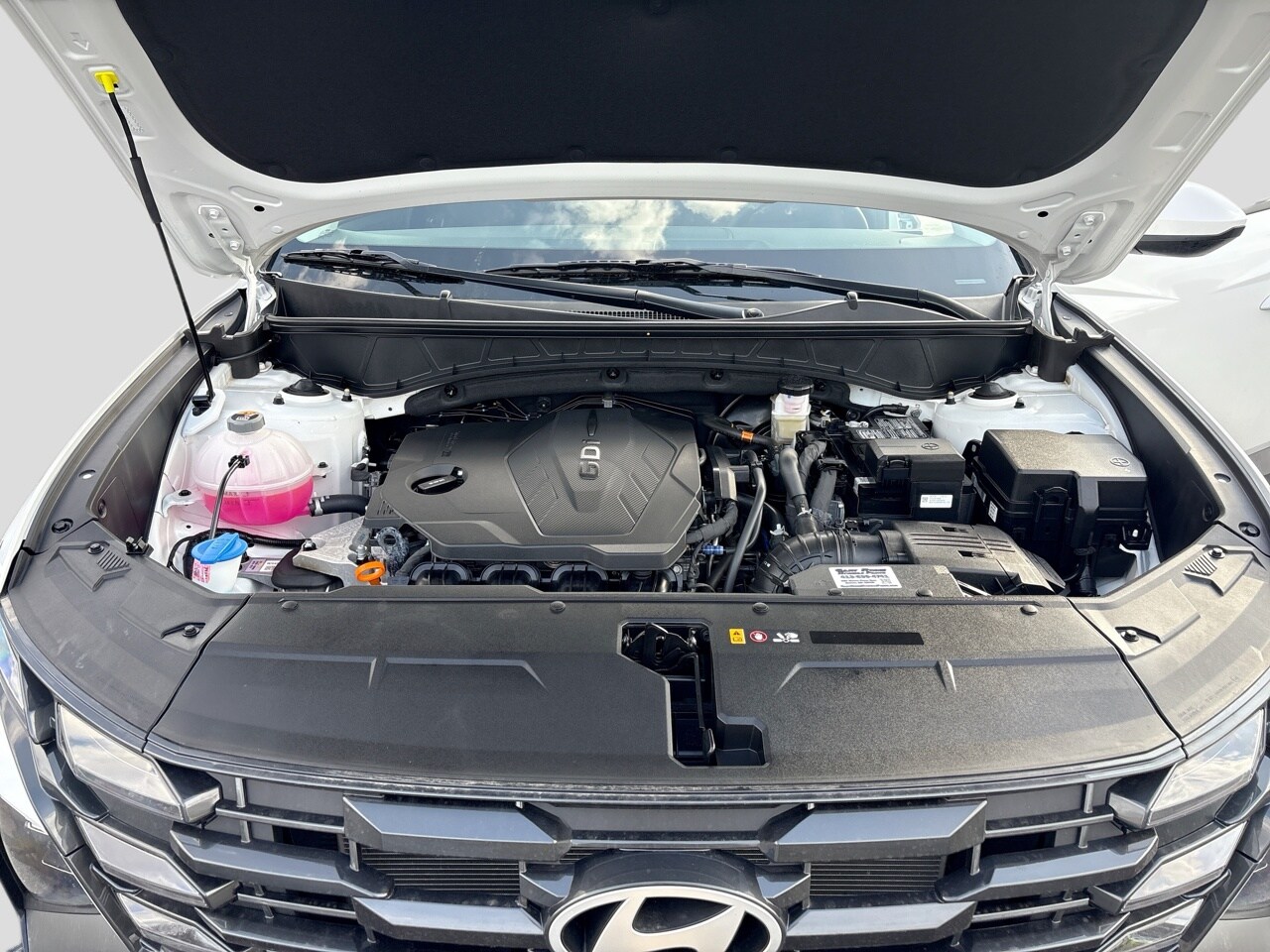 2025 Hyundai Tucson SE - Photo 11