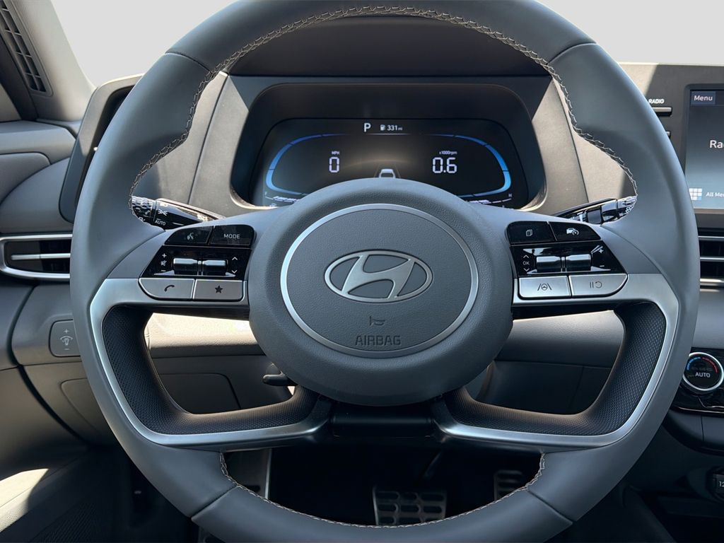 2025 Hyundai Elantra SEL - Photo 19