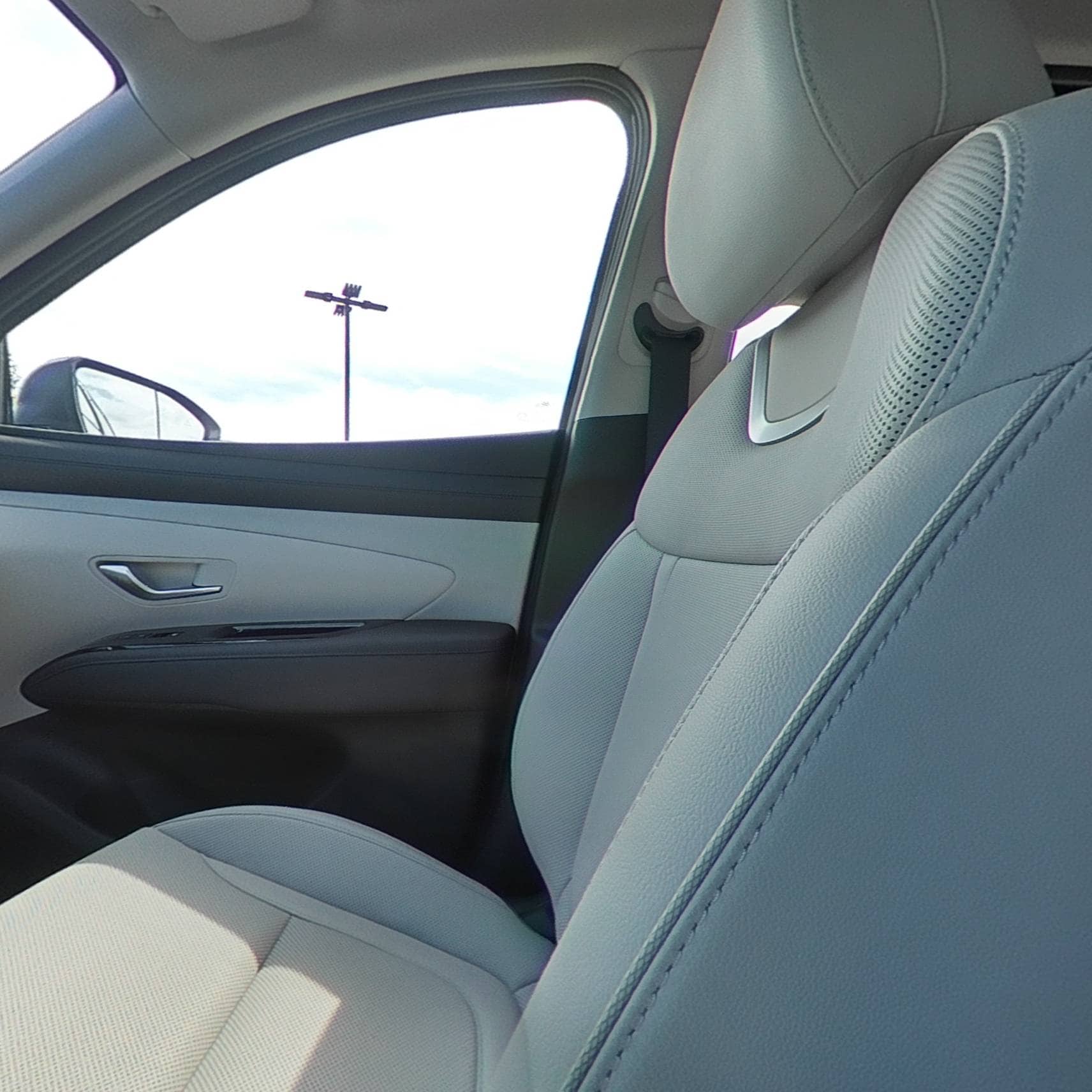 2025 Hyundai Tucson Limited - Photo 32