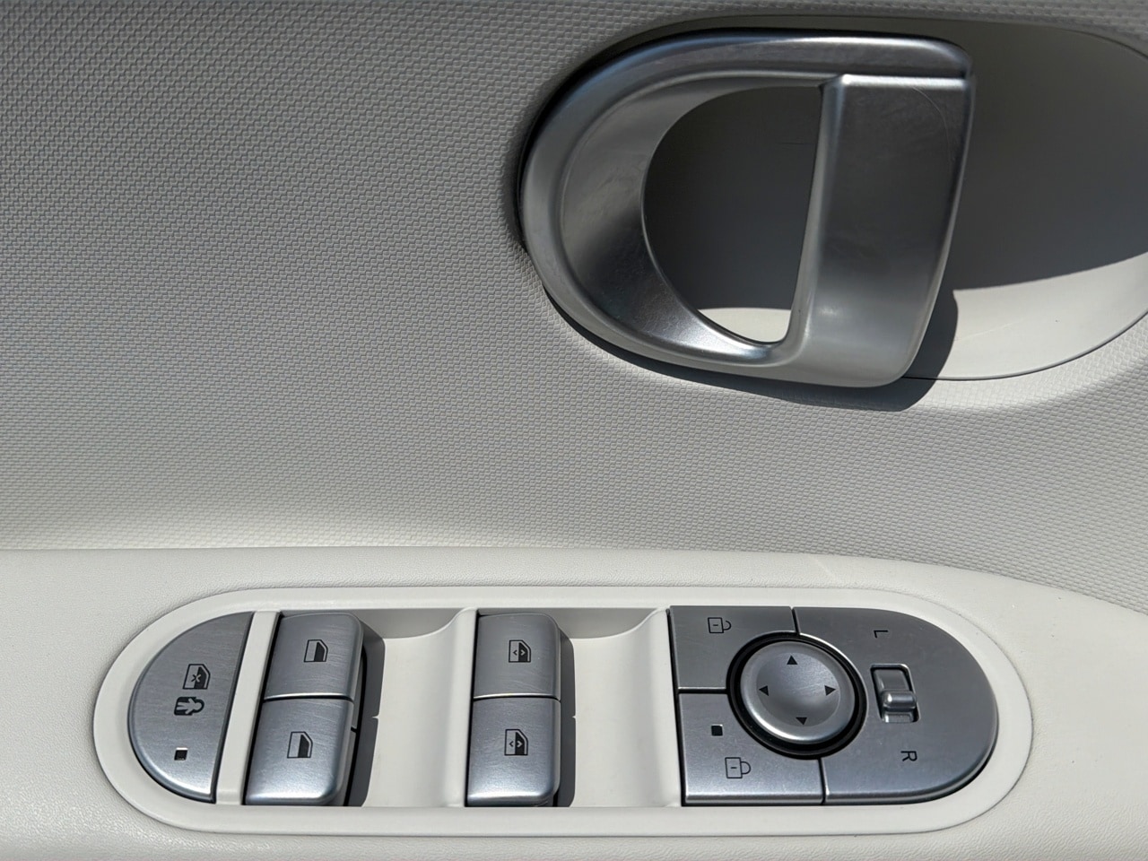 2024 Hyundai IONIQ 5 SEL - Photo 16