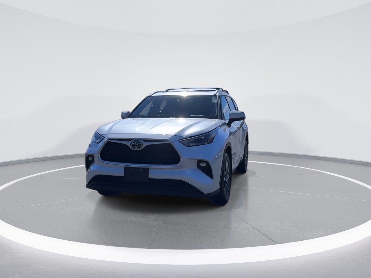 2022 Toyota Highlander XLE photo 2