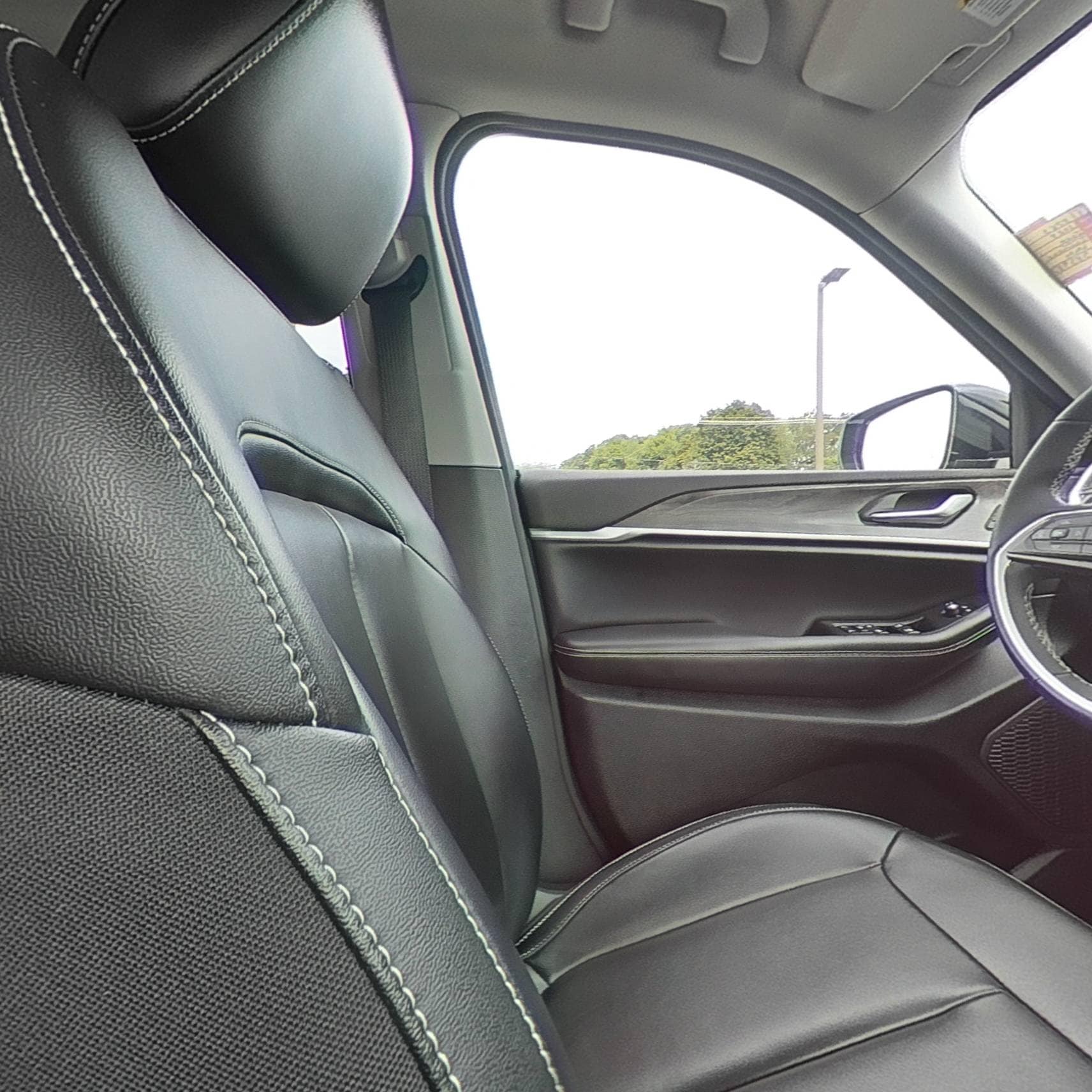2023 Jeep Grand Cherokee Limited - Photo 33