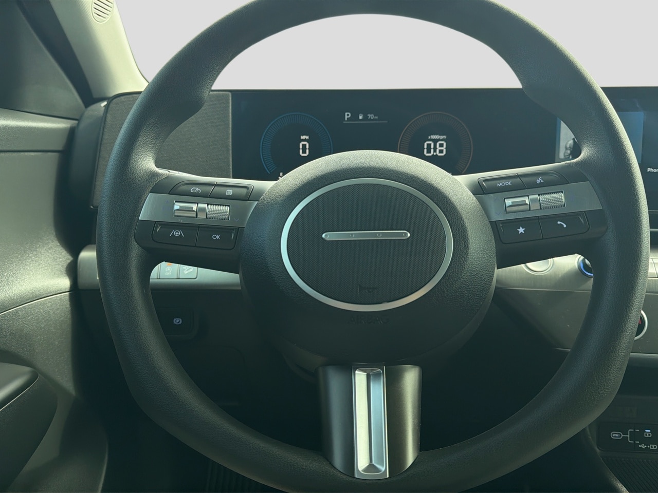 2025 Hyundai Kona SE - Photo 15