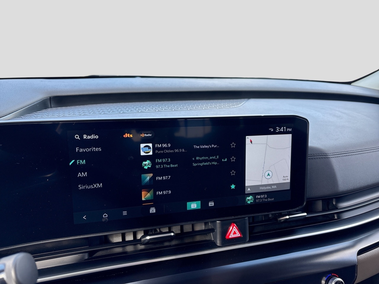 2025 Kia Carnival LXS - Photo 17