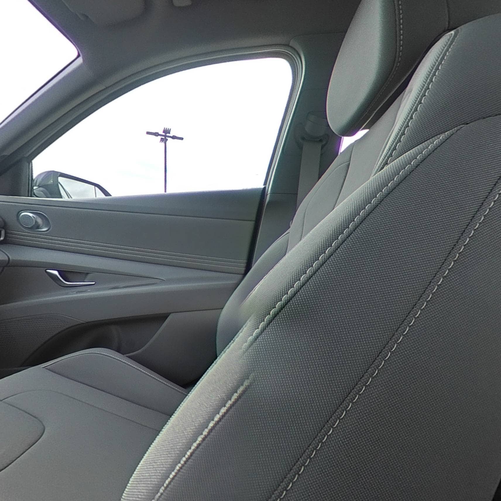2024 Hyundai Elantra SEL - Photo 32