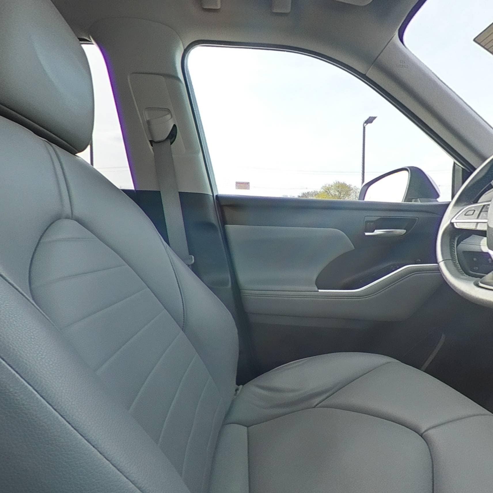 2023 Toyota Highlander XLE - Photo 30