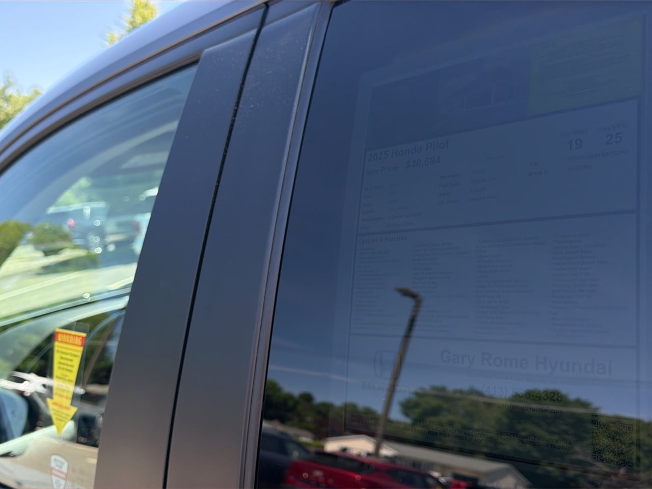 2025 Honda Pilot EX-L - Photo 28